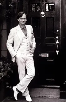 Doorknocker: Tom Wolfe, 1976. ?
