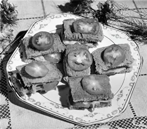 Wholemeal: TOMATO SANDWICHES