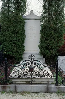 Landova: Tomb at the central cemetery in Vienna