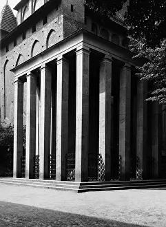 Koenigsberg: Tomb of Immanuel Kant