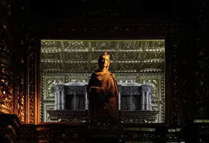 Tomb of Queen Santa Isabel, Mosteiro de Santa