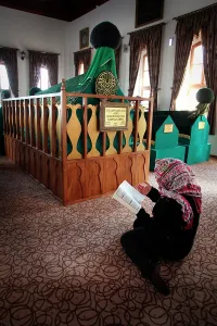 Efendi: The tomb of Uftade Haz. in Bursa, Turkey