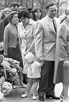 Queue: Tomb of the Unknown Soldier in Moscow, 1968