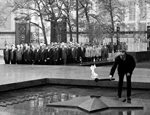 Fires: Tomb of the Unknown Soldier unveiled in Moscow