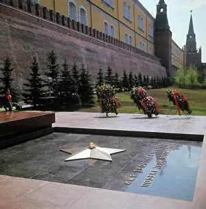 Unrecognized: Tomb of the Unrecognized Soldier in Moscow, 1967