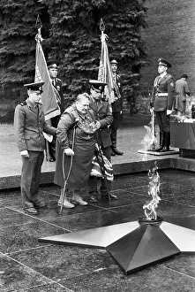 Unrecognized: Tomb of the Unrecognized Soldier in Moscow, 1992