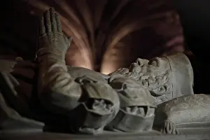 Mota: Tomb of Vasco da Gama, Jeronimos Monastery, Lisbon, Portugal