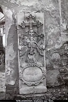 Burgenland: Tombstone in Eisenstadt