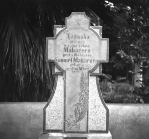 Herero: Tombstone of the Herero leader, 1923