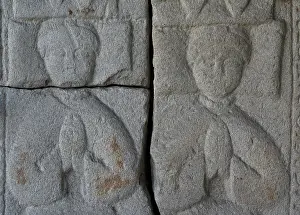 Twins: Tombstone with relief depicting two praying figures