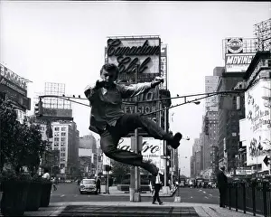 Broadhurst: Tommy Steele, Half a Sixpence, Times Square, New York, USA
