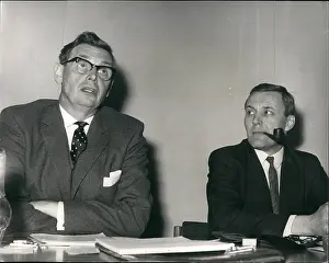 Sustained: Tony Benn and Harry Roff at press conference