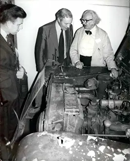 Wedgwood: Tony Benn opens energy exhibition at Olympia