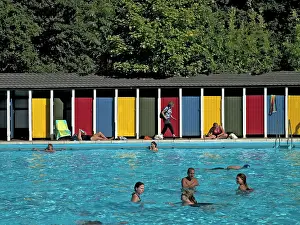 Cubicles: Tooting Bec Lido, Tooting Bec Road, Streatham, London