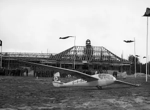 Lorraine: Topping out ceremony of the Trebbin gliding