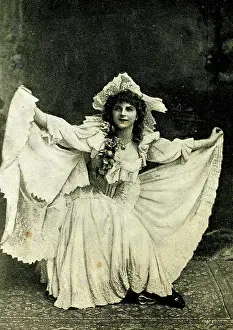 Sinden: Topsy Sinden, Skirt Dance