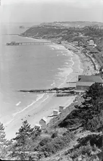 Totland: Totland Bay