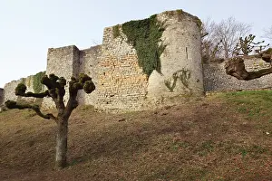 Balistraria: Tour Bouillon, castle of Chateau-Thierry, Picardy, France