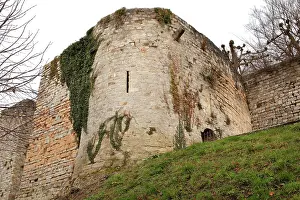Balistraria: Tour Bouillon, castle of Chateau-Thierry, Picardy, France