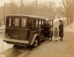 Assoc: Tour bus, 1920s