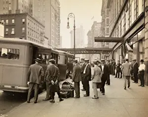 Curb: Tour bus, 1920s