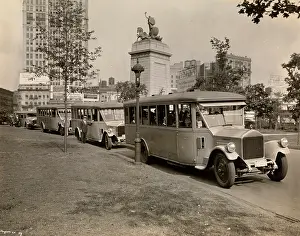 Curb: Tour bus, 1920s