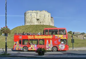 Streetscape: Tour Bus Clifford's Tower, York