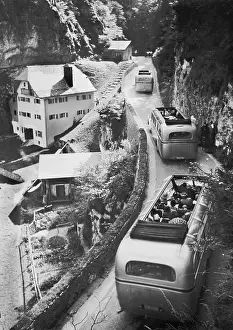 Sliding: Tour buses in the mountains, 1935