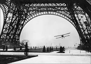 Crashes: Tour Eiffel Air Crash