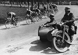 Cobblestones: Tour of Germany, 1937
