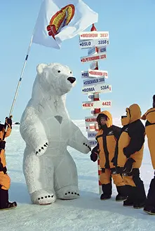 Fled: Tourist route North Pole, 2002