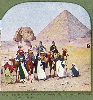 Gizeh: Tourists at the Pyramids