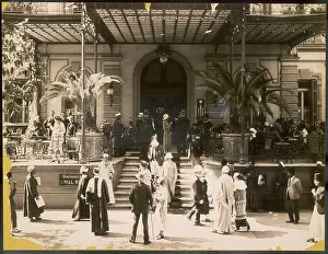 Cloche: Tourists on a Thomas Cook Tour