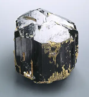 Cyclosilicate: Tourmaline
