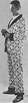 Pyjamas: Towelling verandah suit for men, 1928