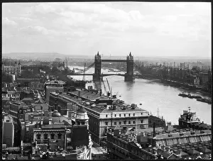 Alan Greeley Collection: TOWER BRIDGE