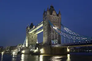 Bascule: Tower Bridge, London, UK
