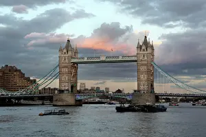 Bascule: Tower Bridge, London, UK