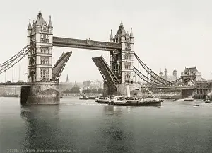 Archiecture: Tower Bridge and the River Thames, London