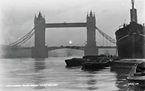 Timeless: Tower Bridge The Setting Sun