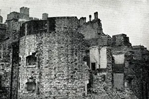 Bombs: Tower of London damaged in night raid, WW2