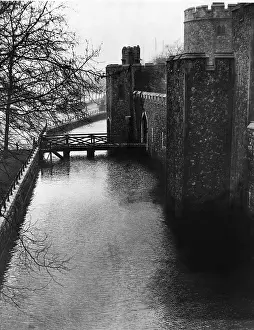 Pitches: The Tower of London moat flooded