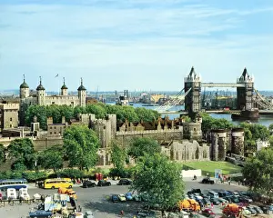 Taxis: The Tower of London and Tower Bridge, London