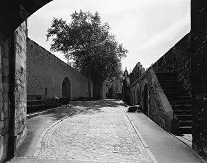 Paul Barkshire: TOWER OF LONDON WALLS
