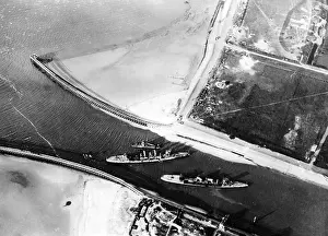 Towed: Towing away of English battleships in Zeebrugge, 1918