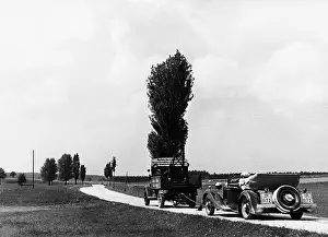 Towed: Towing a car, 1935