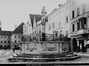 Plazas: Town square of Braunau