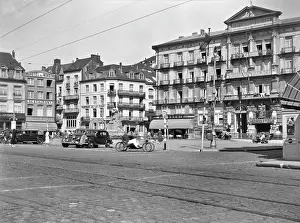 Patisserie: Town square somewhere in France