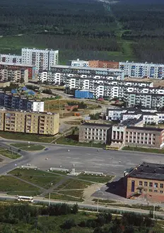 Prompting: Town of Vuktyl, 1993