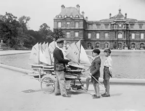 Renting: Toy Boats for Hire